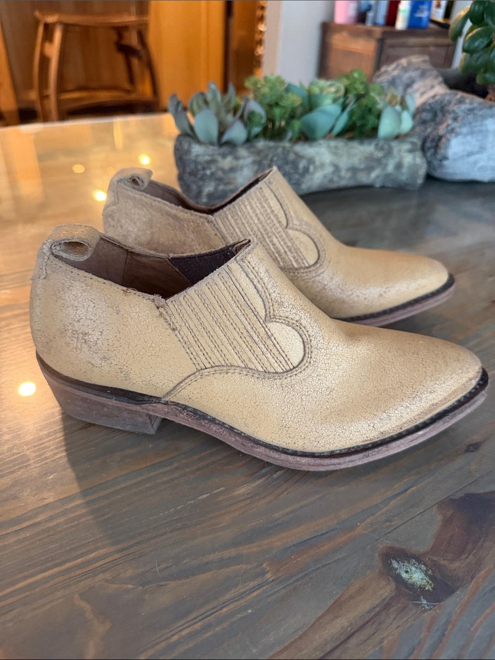 Frye Slip-On Leather Ankle Boots Distressed Tan 6B